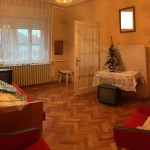 Bogács központi részén, csendes utcában 2 külön bejáratú, 4 szobás felújítandó családi ház eladó!