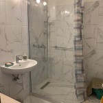 Eger belváros közeli kedvelt városrészében,  Rózsa Károly utcában, belső udvari  3. emeleti, 70 m2-es, 3 különnyíló szoba+erkély